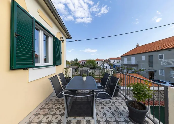 公寓 奥格酒店 *